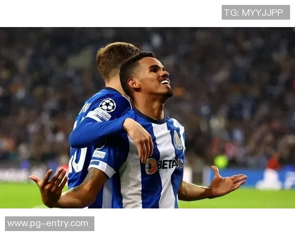 国王杯波尔图小胜那不勒斯红牌争议引发全场热议分析