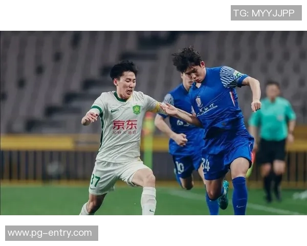 中超激战AC米兰险胜莱比锡争议判罚引发全场热议 中超激战AC米兰险胜莱比锡争议判罚引发全场热议