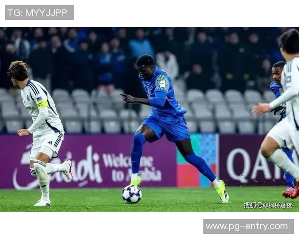 中超赛场惊现冷门尤文图斯大胜波尔图引发全场热议